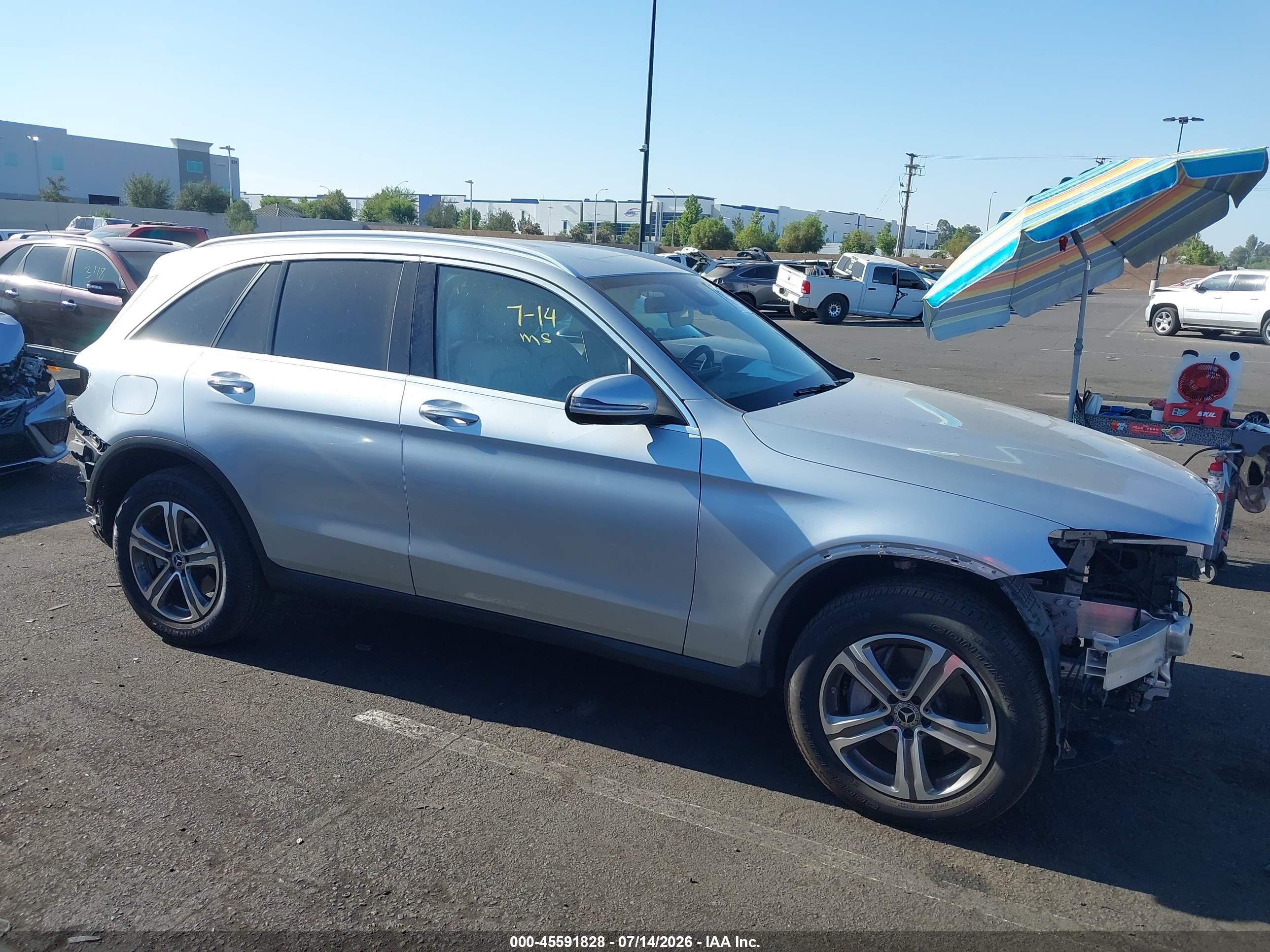 2022 MERCEDES-BENZ GLC 300 SUV
