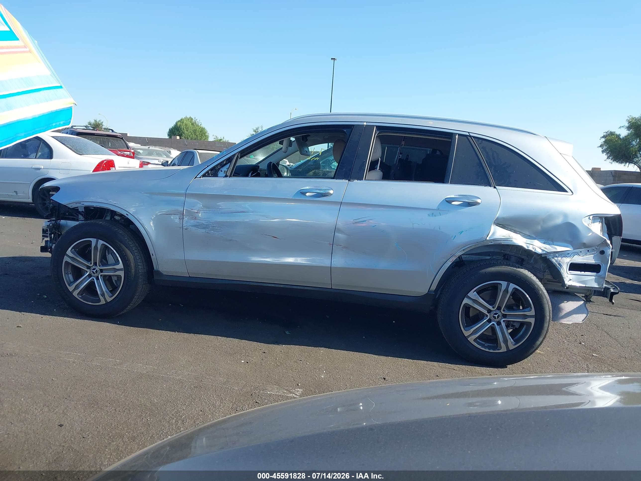 2022 MERCEDES-BENZ GLC 300 SUV