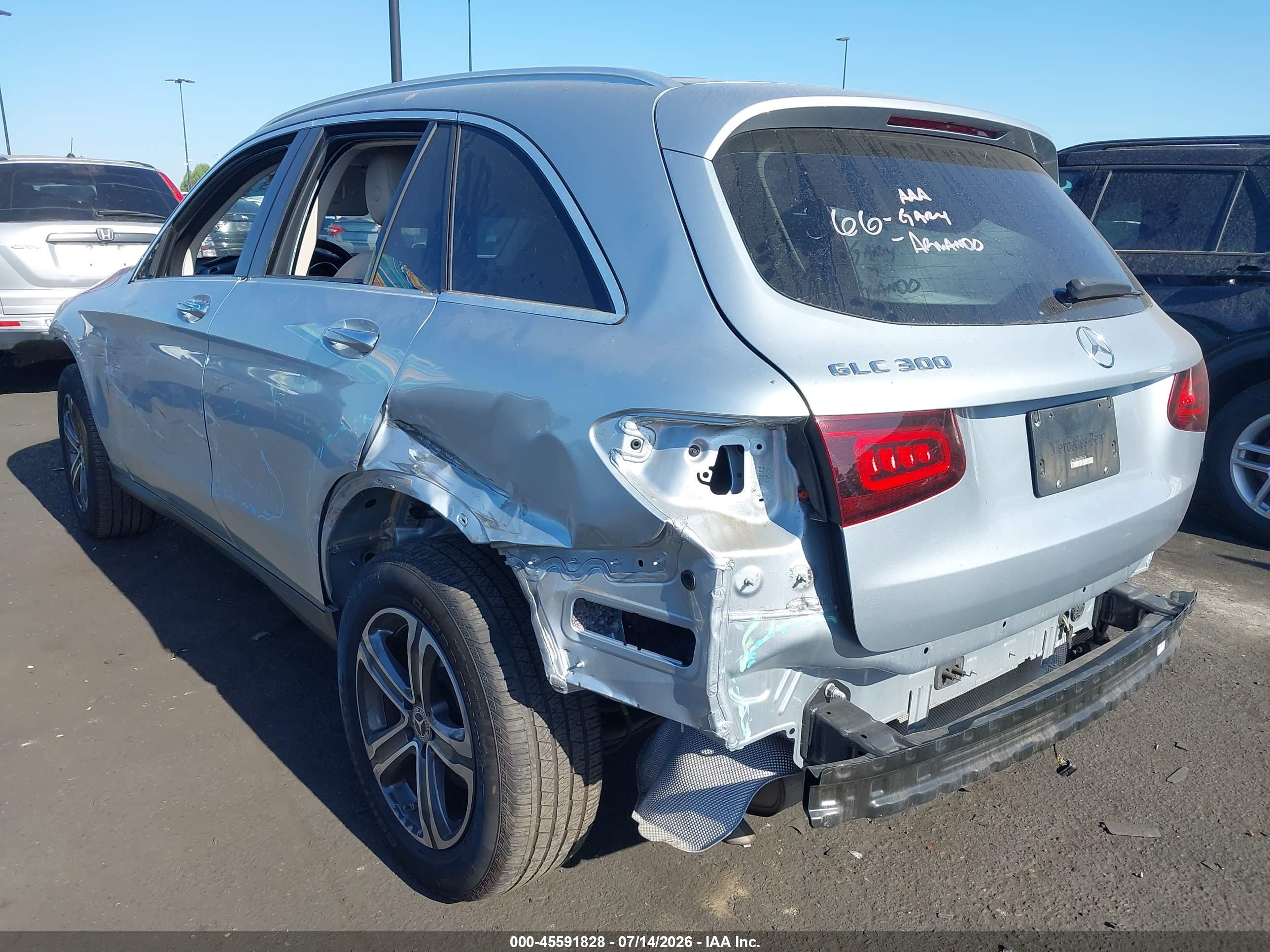 2022 MERCEDES-BENZ GLC 300 SUV