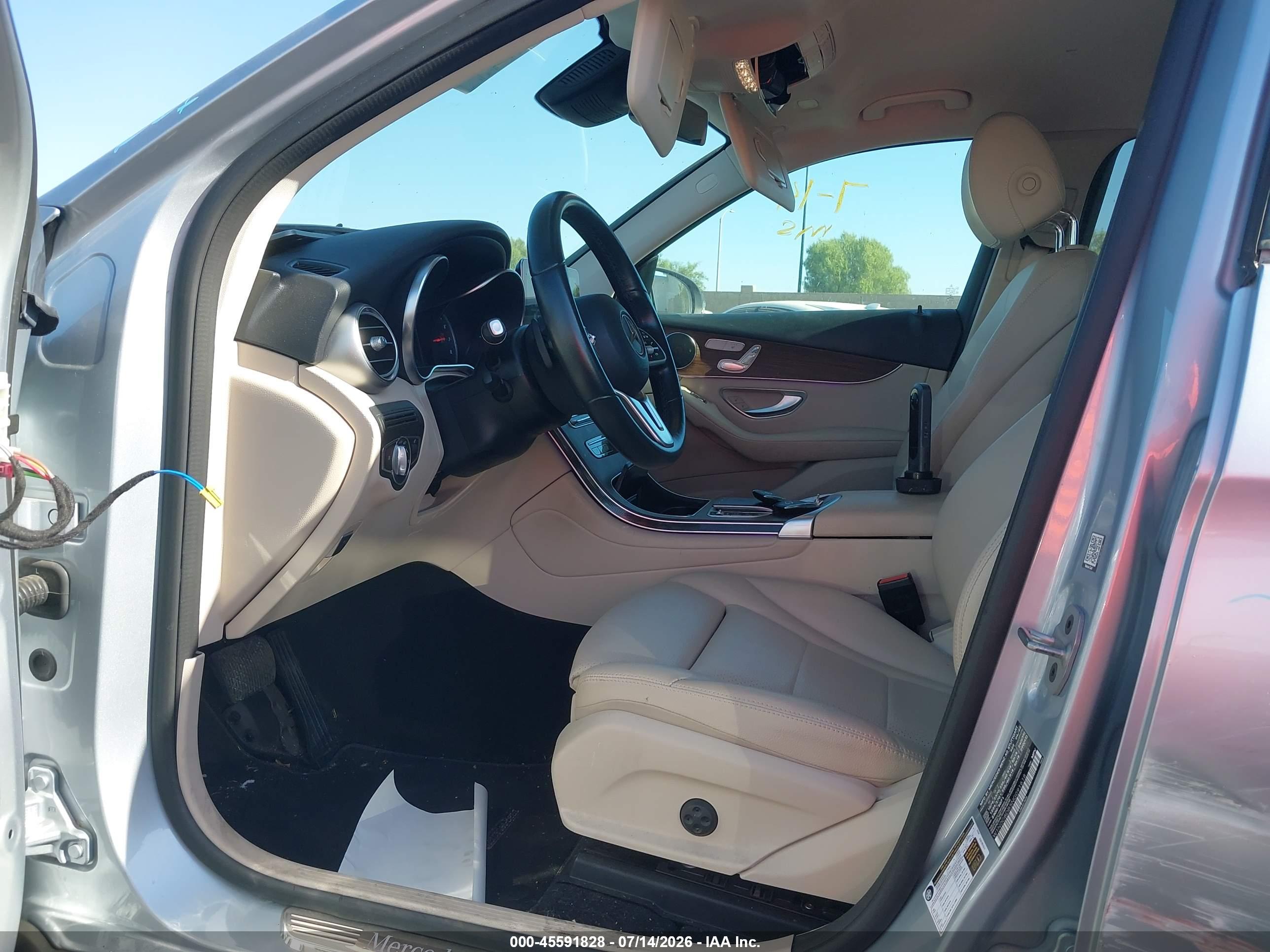 2022 MERCEDES-BENZ GLC 300 SUV