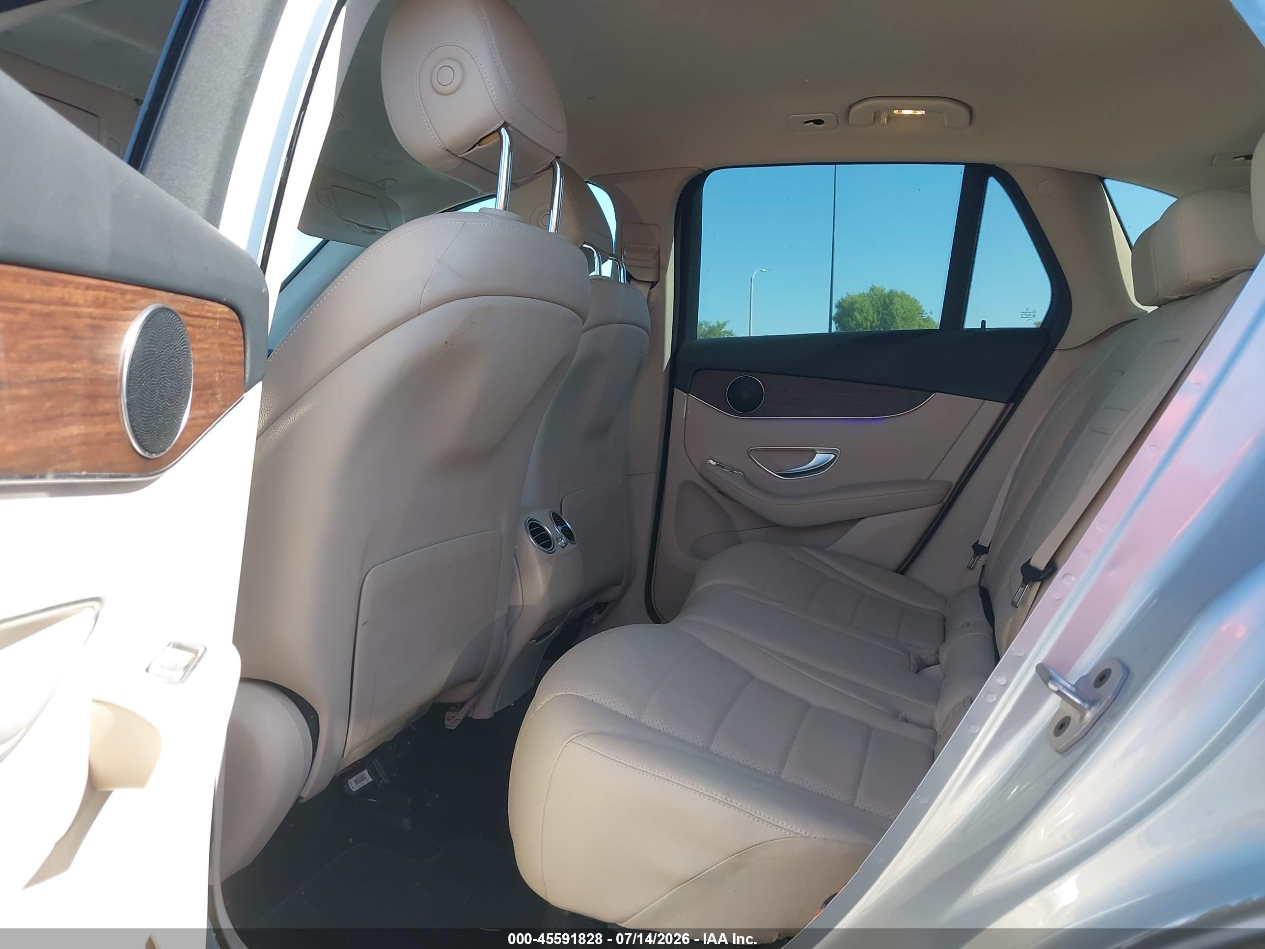 2022 MERCEDES-BENZ GLC 300 SUV