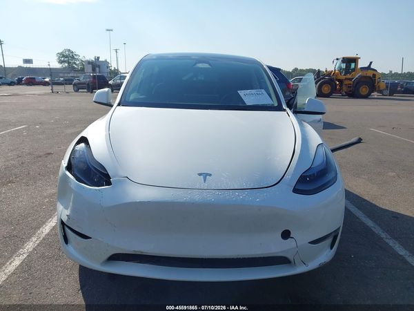 2025 TESLA MODEL Y