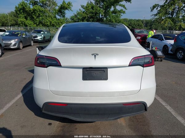 2025 TESLA MODEL Y