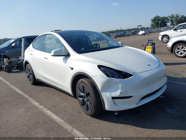 2025 TESLA MODEL Y