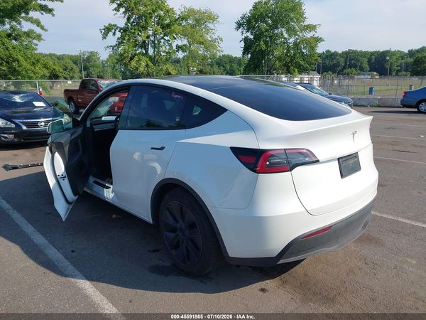 2025 TESLA MODEL Y