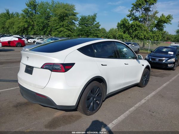 2025 TESLA MODEL Y
