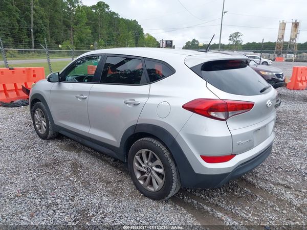 2016 HYUNDAI TUCSON SE