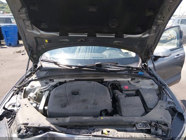 2020 VOLVO S60 T5 MOMENTUM