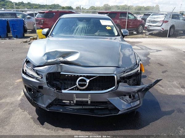 2020 VOLVO S60 T5 MOMENTUM