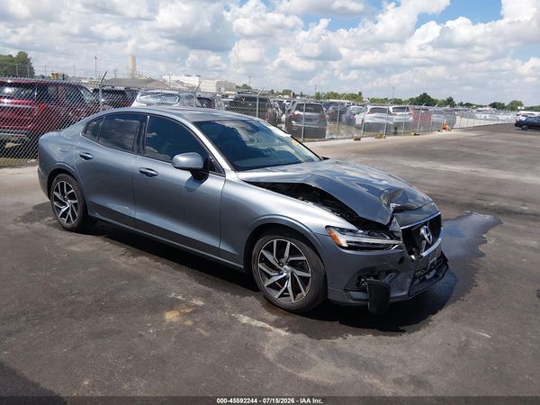 2020 VOLVO S60 T5 MOMENTUM