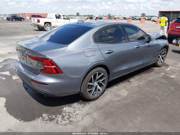 2020 VOLVO S60 T5 MOMENTUM