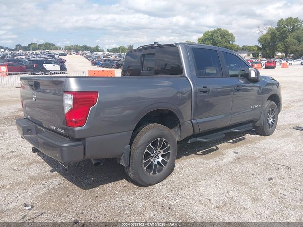 2024 NISSAN TITAN SV 4X4 — I4