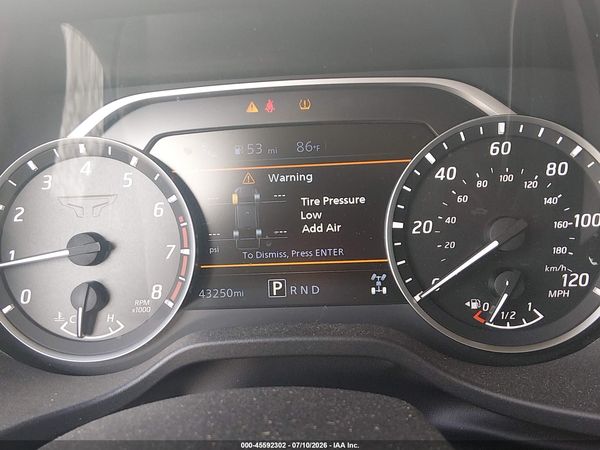 2024 NISSAN TITAN SV 4X4 — I7