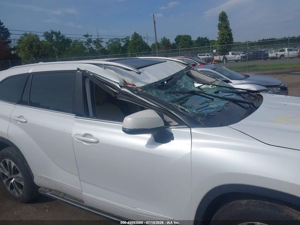 2022 TOYOTA HIGHLANDER HYBRID XLE