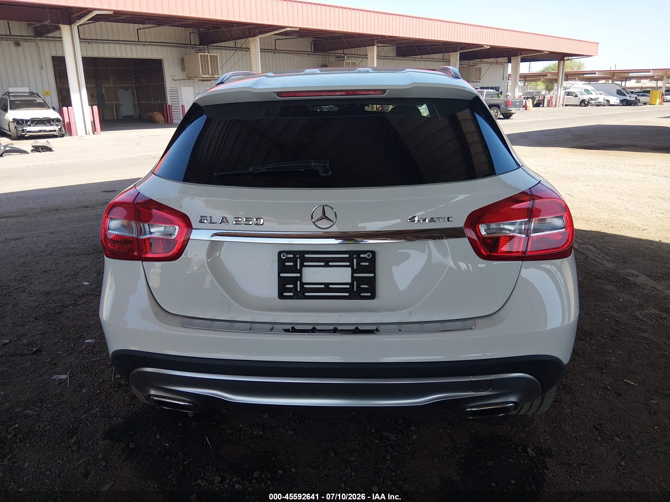 2015 MERCEDES-BENZ GLA 250 4MATIC