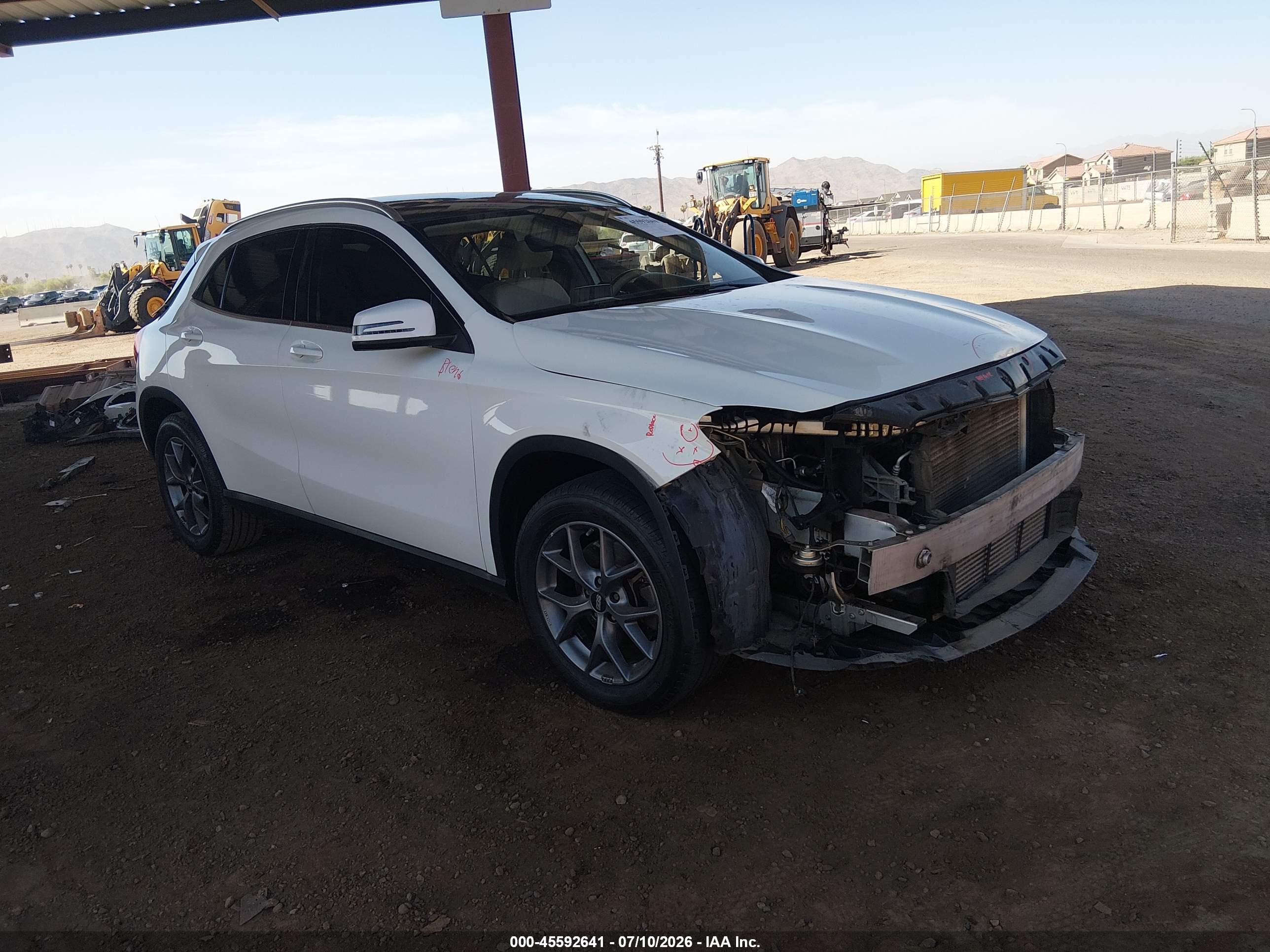 2015 MERCEDES-BENZ GLA 250 4MATIC