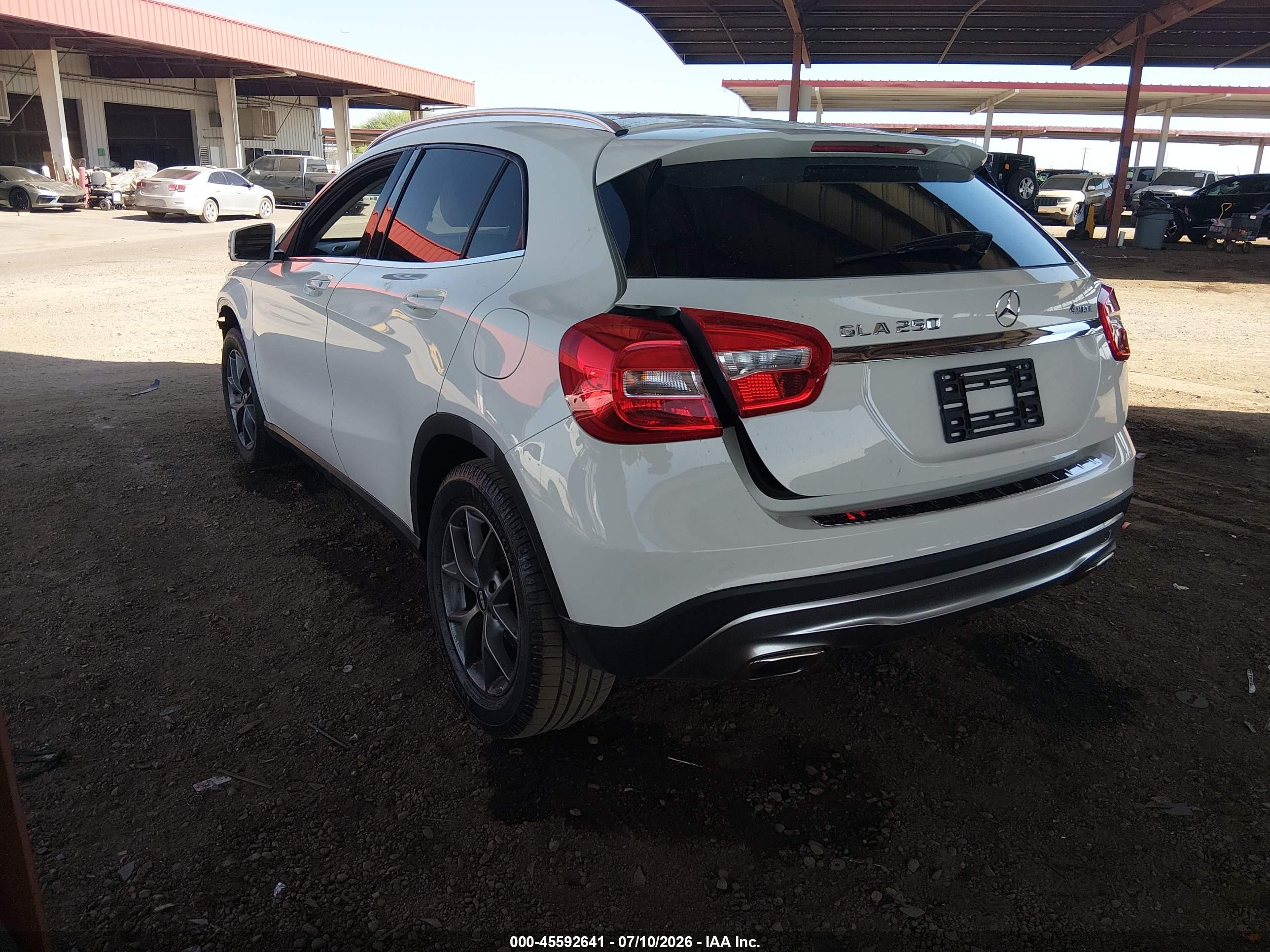 2015 MERCEDES-BENZ GLA 250 4MATIC