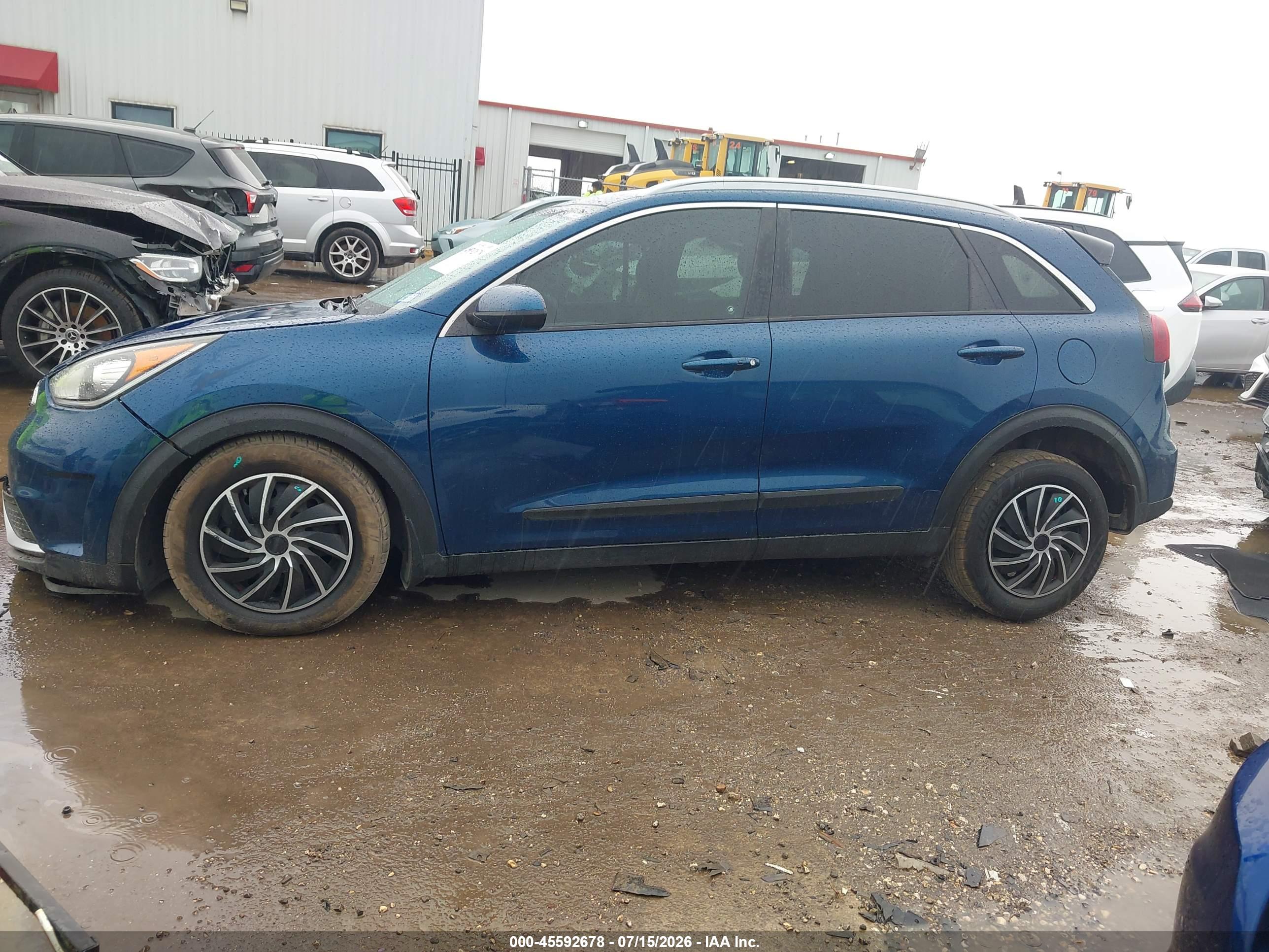 2019 KIA NIRO LX