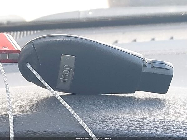 2019 JEEP CHEROKEE LATITUDE FWD
