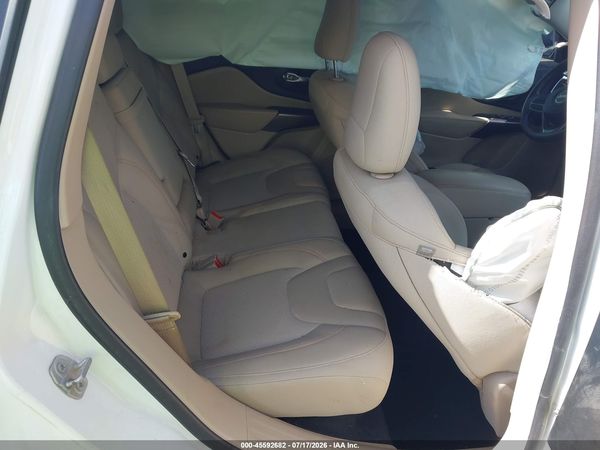 2019 JEEP CHEROKEE LATITUDE FWD