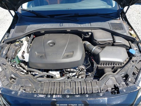 2018 VOLVO V60 CROSS COUNTRY T5