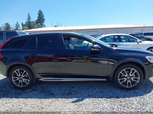 2018 VOLVO V60 CROSS COUNTRY T5