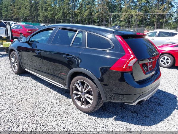 2018 VOLVO V60 CROSS COUNTRY T5