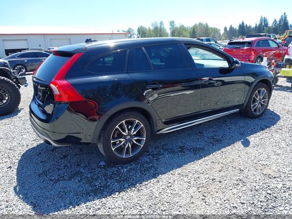 2018 VOLVO V60 CROSS COUNTRY T5