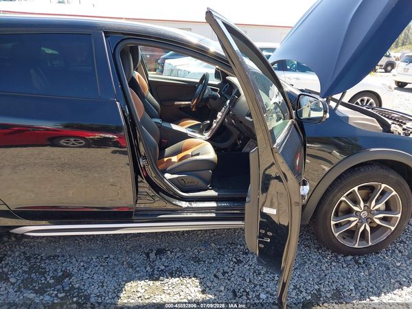2018 VOLVO V60 CROSS COUNTRY T5