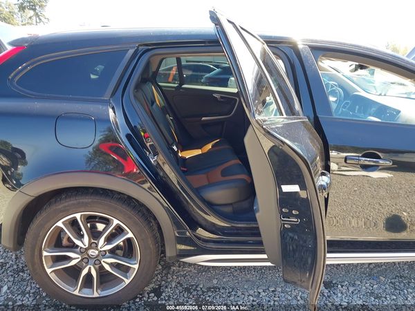 2018 VOLVO V60 CROSS COUNTRY T5