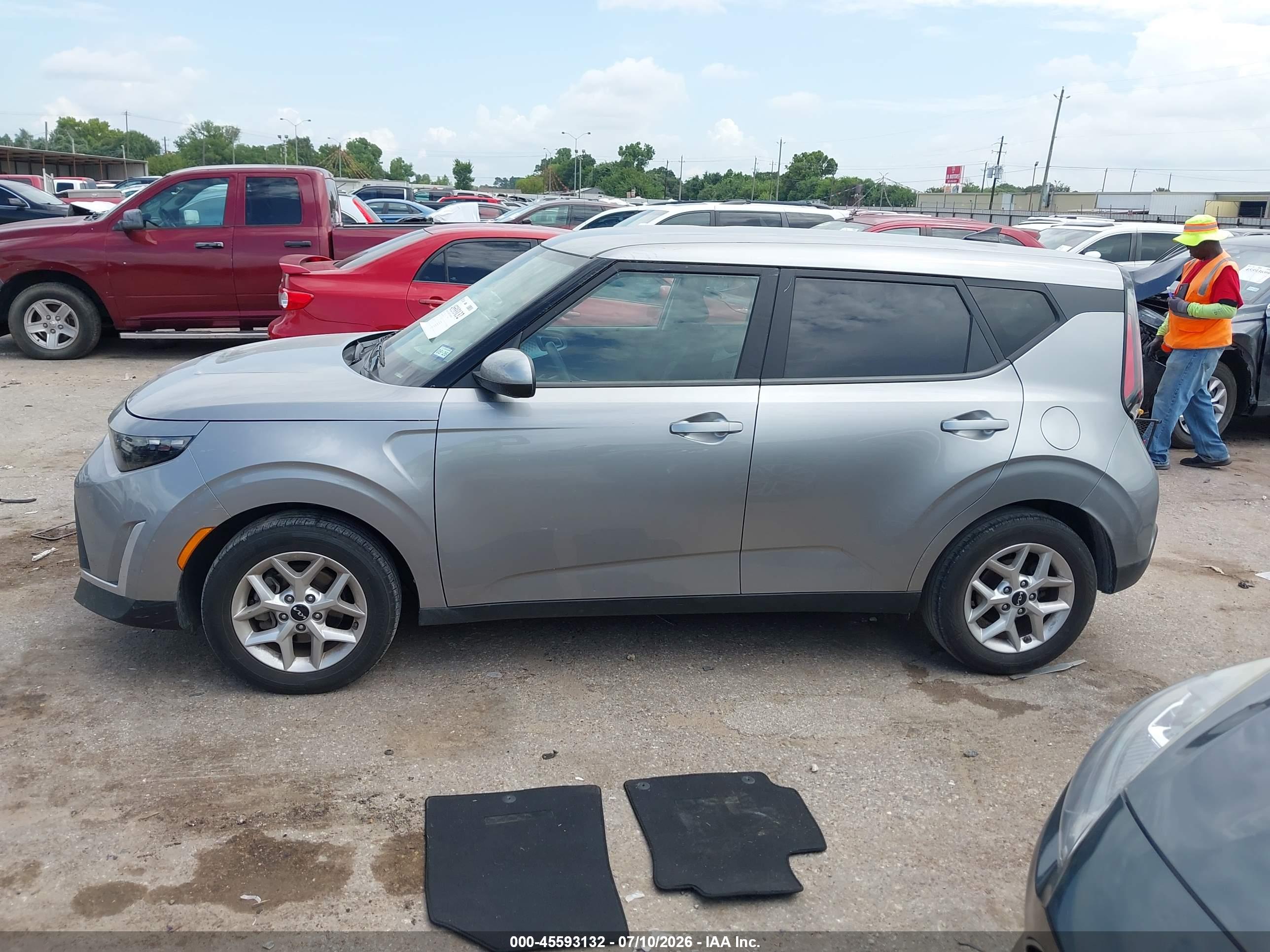 2024 KIA SOUL LX