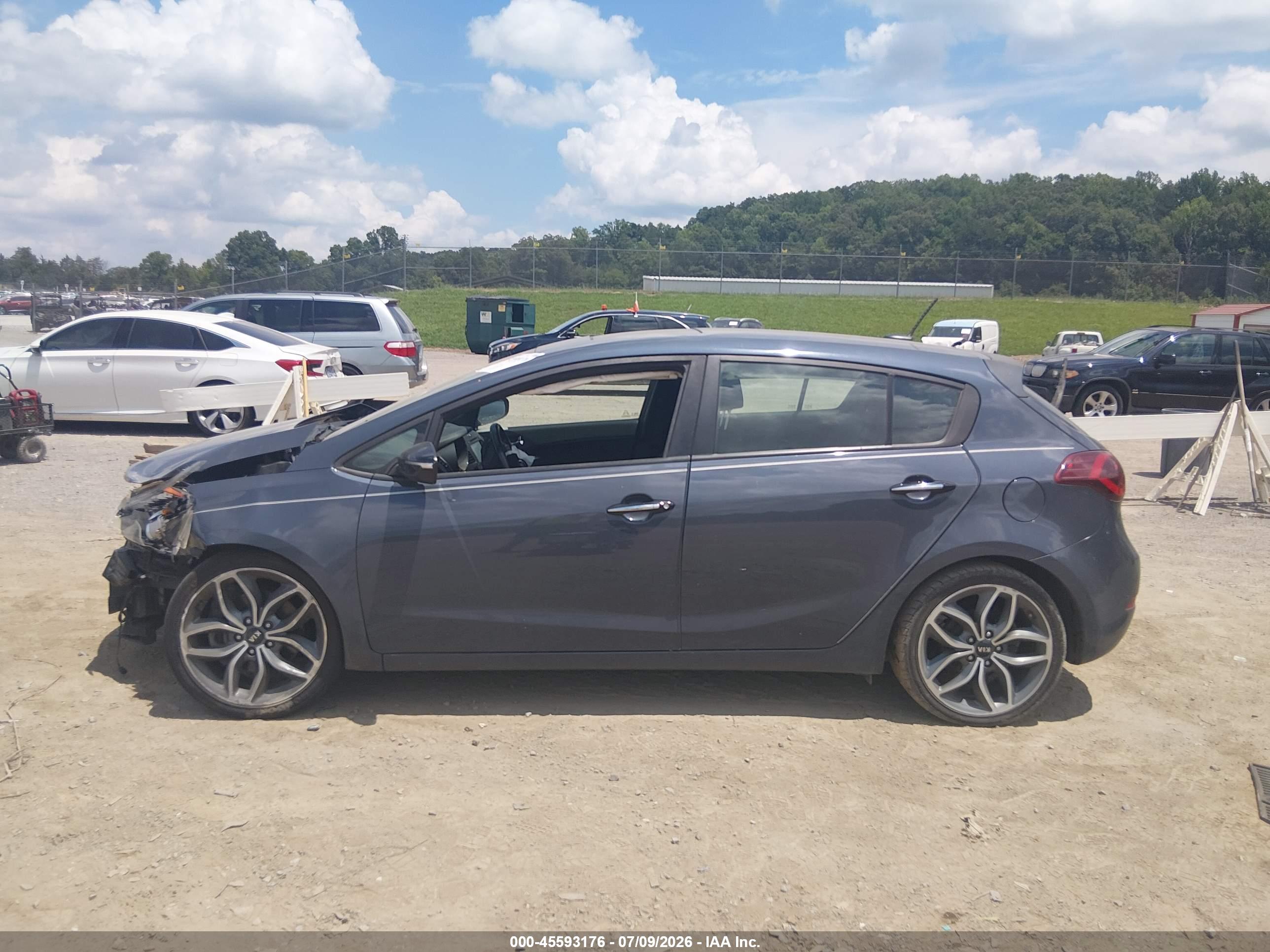 2016 KIA FORTE SX