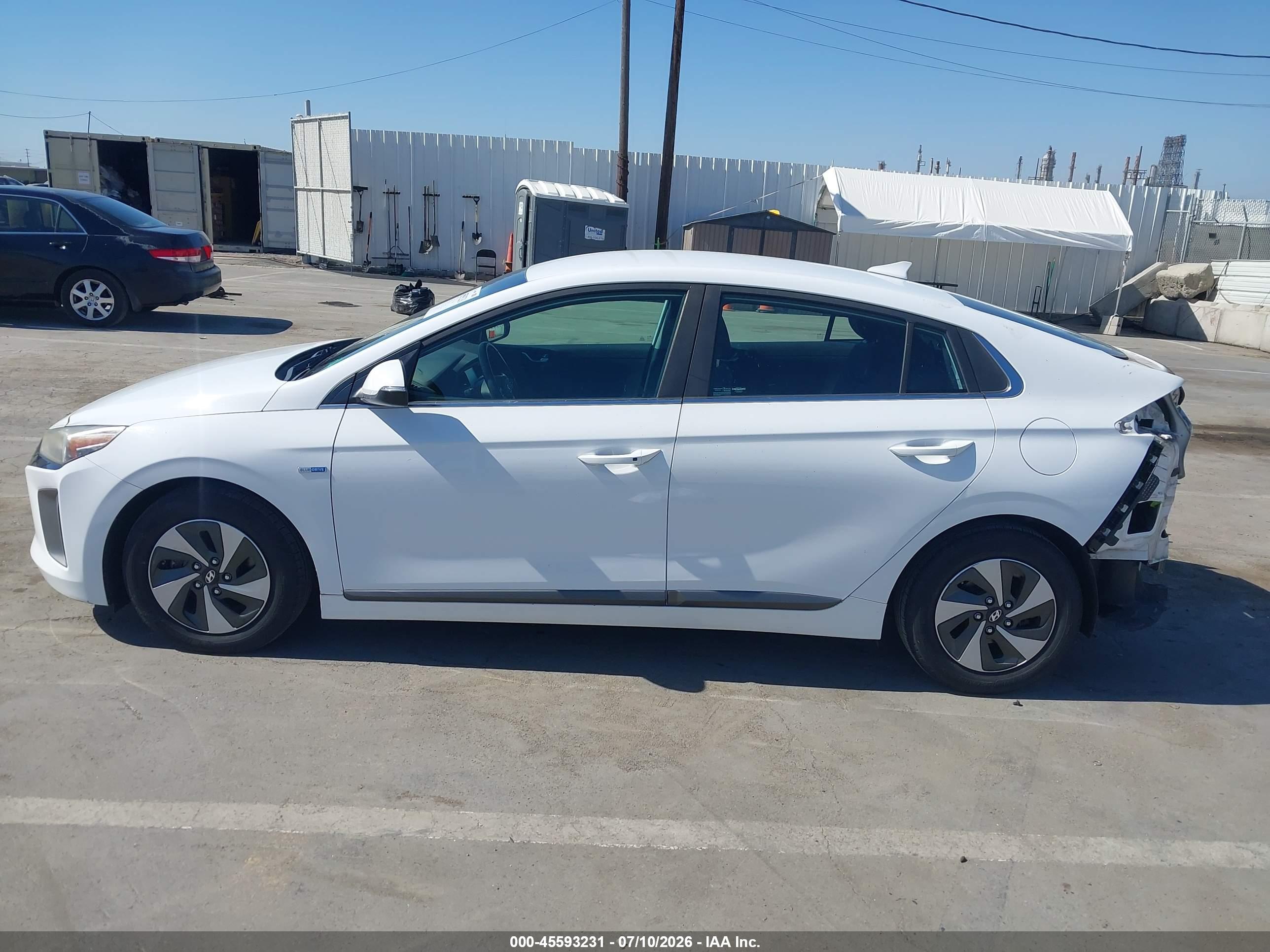 2017 HYUNDAI IONIQ HYBRID SEL