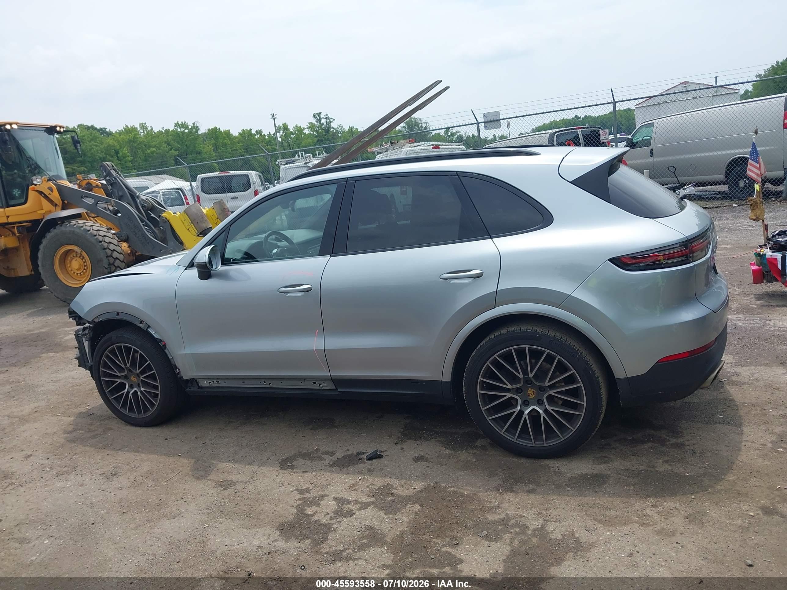 2020 PORSCHE CAYENNE