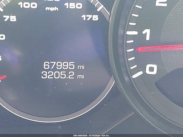 2020 PORSCHE CAYENNE