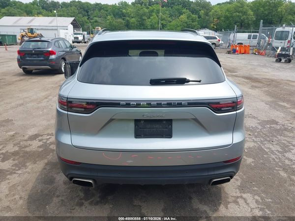 2020 PORSCHE CAYENNE