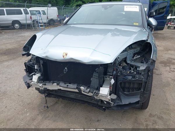 2020 PORSCHE CAYENNE