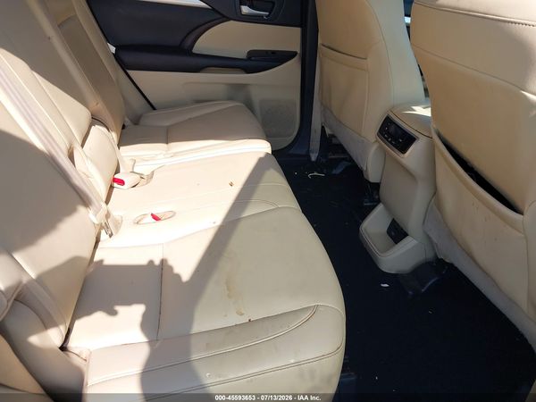 2019 TOYOTA HIGHLANDER XLE