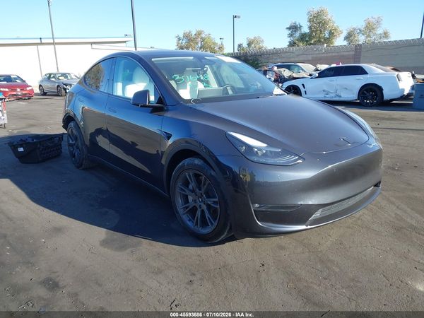 2025 TESLA MODEL Y