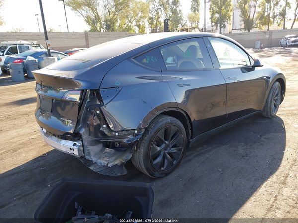 2025 TESLA MODEL Y