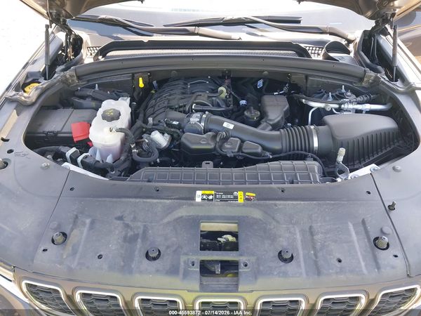 2025 JEEP GRAND CHEROKEE LAREDO X 4X4