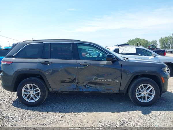 2025 JEEP GRAND CHEROKEE LAREDO X 4X4