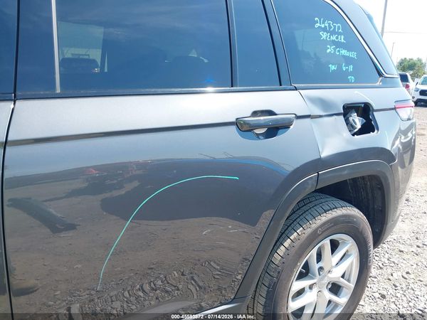 2025 JEEP GRAND CHEROKEE LAREDO X 4X4