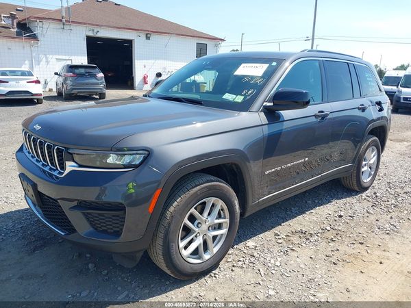 2025 JEEP GRAND CHEROKEE LAREDO X 4X4