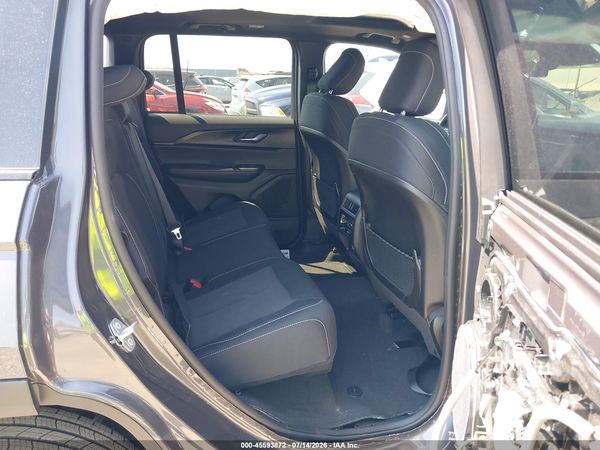2025 JEEP GRAND CHEROKEE LAREDO X 4X4