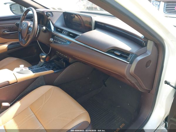 2021 LEXUS ES 300H LUXURY