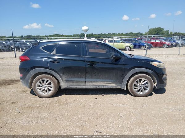 2016 HYUNDAI TUCSON SE
