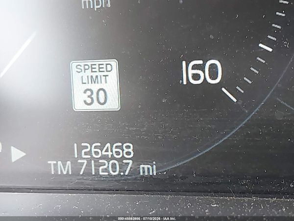 2018 VOLVO XC90 T6 MOMENTUM