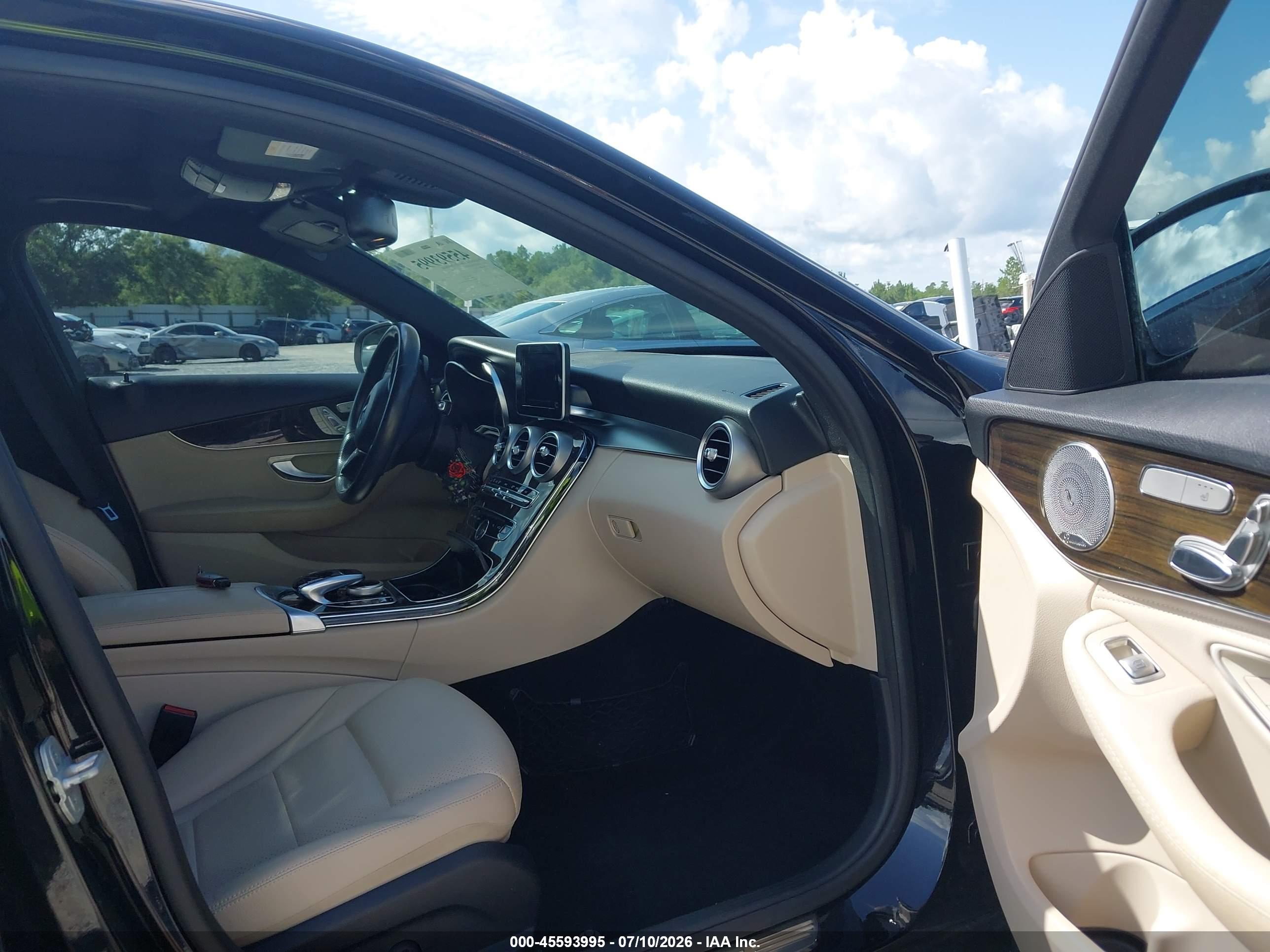 2015 MERCEDES-BENZ C 300 4MATIC