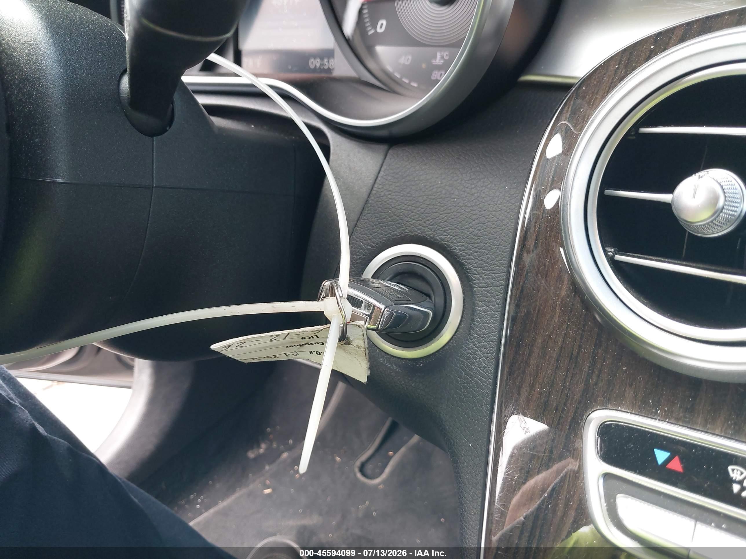 2015 MERCEDES-BENZ C 300 Base